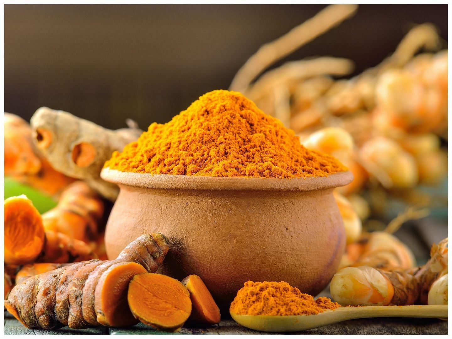 Turmeric for arthritis - Has an active ingredient known as cur cumin (Image via Vecteezy)